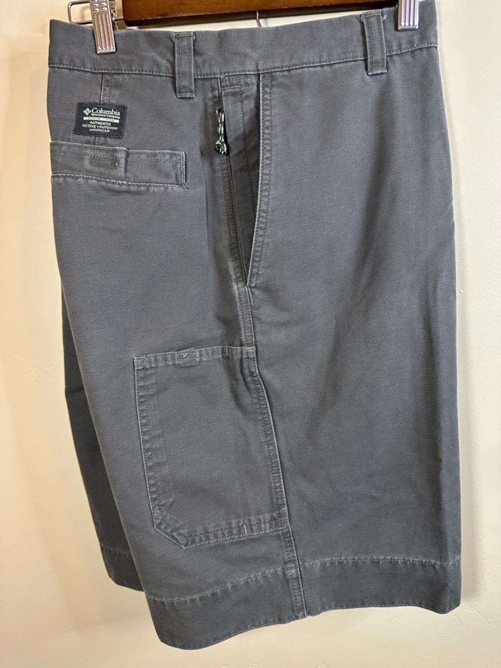 Columbia Men’s Stretch Hiking Shorts • Gray • Size 34 • Quick‑Dry